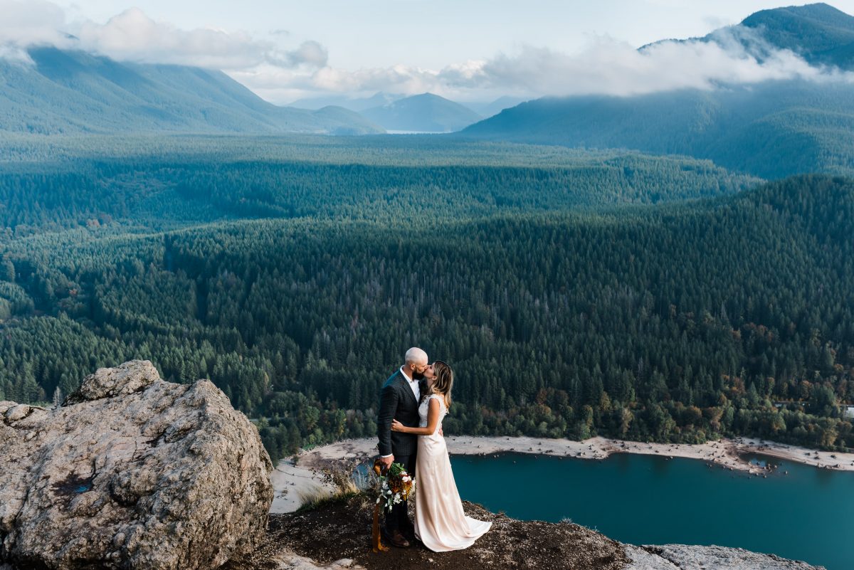 Couple eloping on top of Rattlesnake Ledge in North Bend, Washington State.